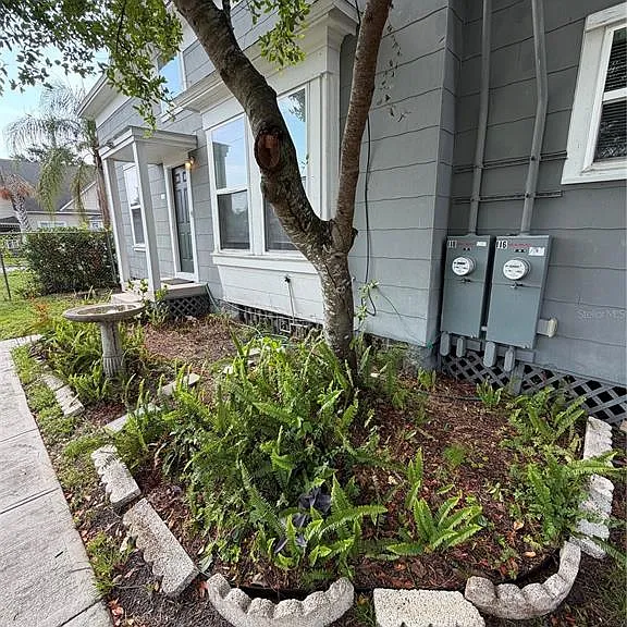 118 N Beaumont Ave — Photo 12