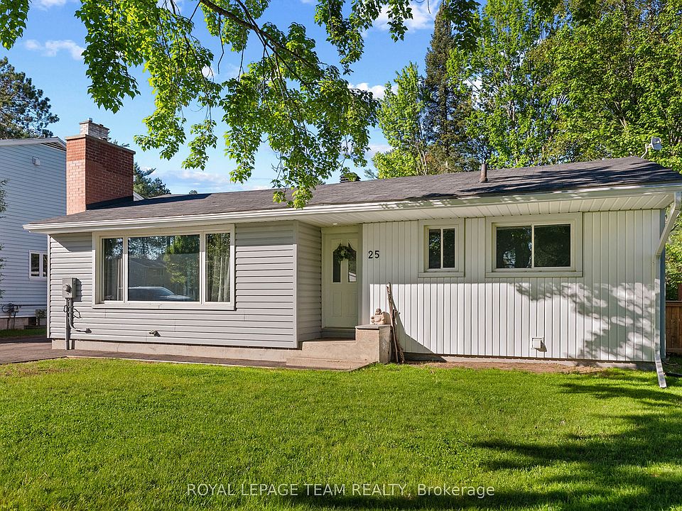 1st image of 25 Frontenac Cres