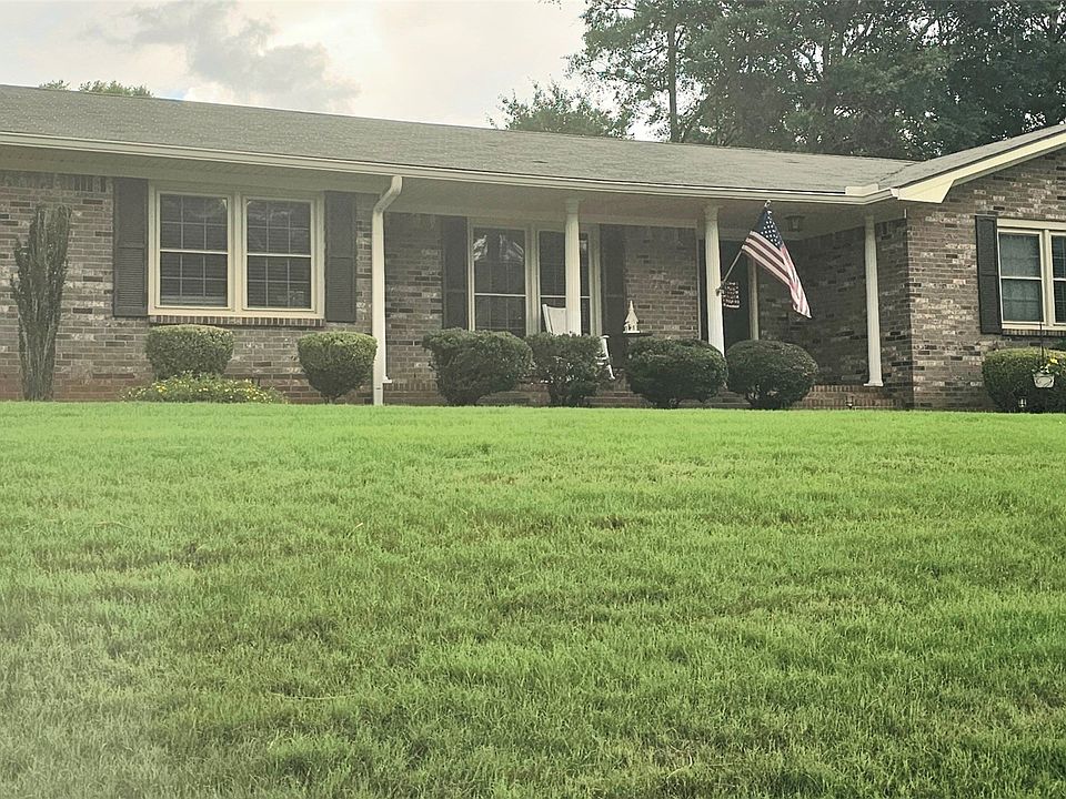 1st image of 209 E Hickory Bend Rd