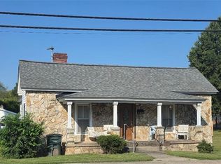 123 S Fieldcrest Rd, Eden, NC 27288