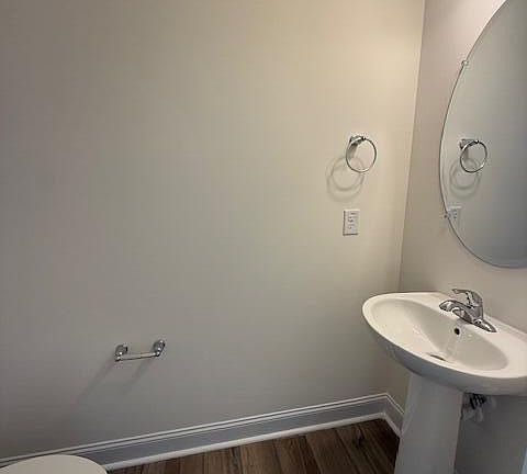 3rd image of 220 Alberta Dr