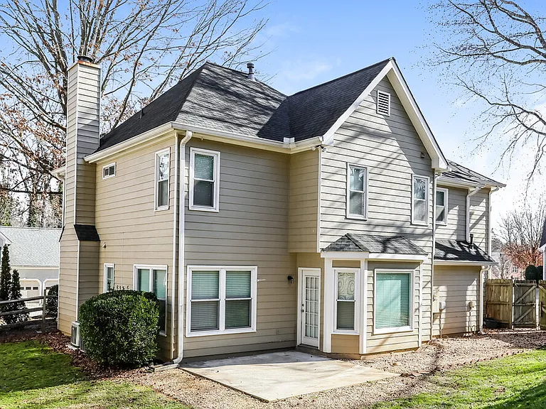 1504 Justin Dr — Photo 18