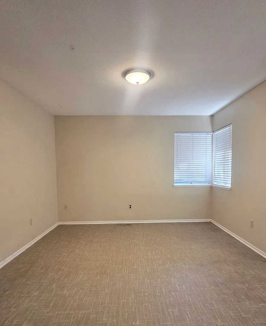 Coming Soon! Beautiful 3-Bedroom 2-Bathroom Home — Photo 2