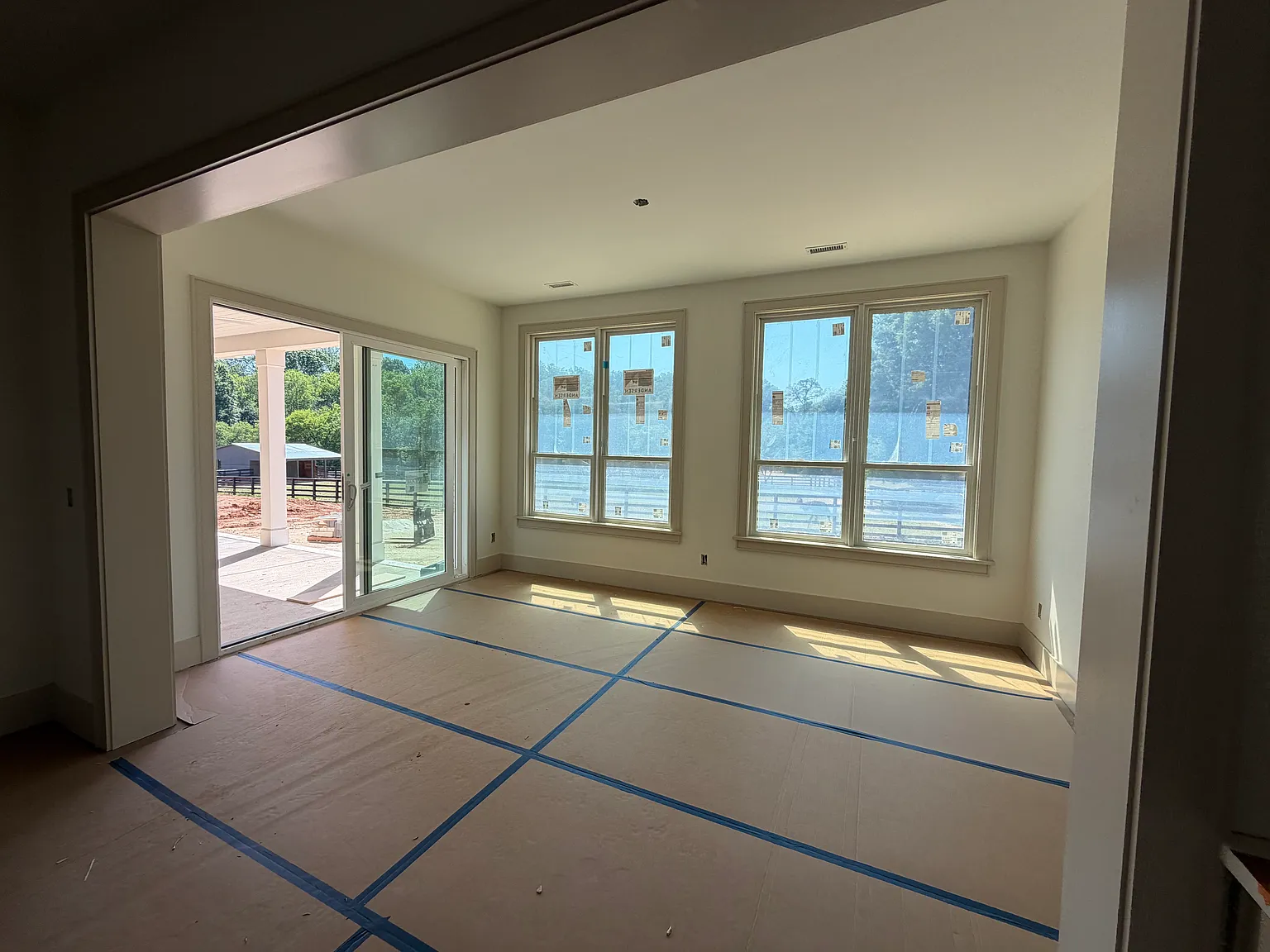 4 bed, 4.5 bath, 4112 sqft, $7,000 — Photo 4