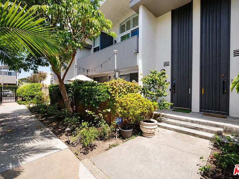 4733 S La Villa Marina #C — Photo 38