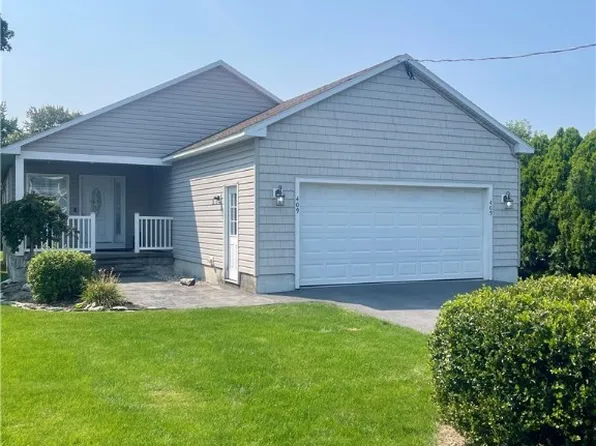 409 Old Liverpool Rd, Liverpool, NY 13088