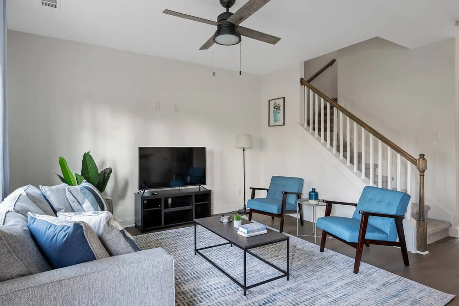3 bed, 2.5 bath, 1065 sqft, $2,495 — Photo 1