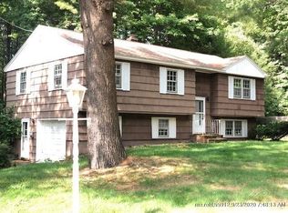 8 Wildwood Dr, Saco, ME 04072