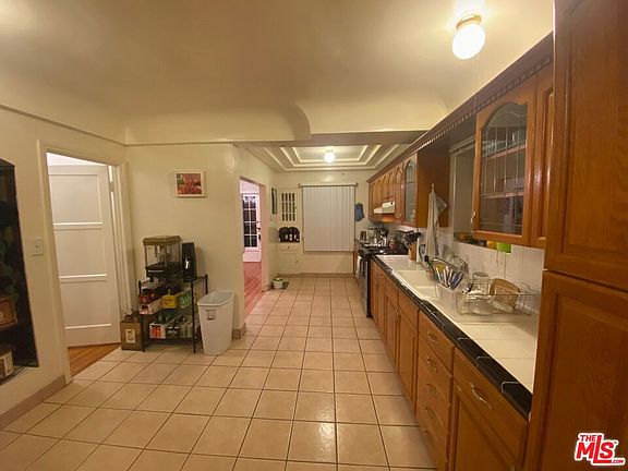 5th image of 4026 Ingraham St