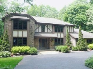 1165 N Waterville Rd, Oconomowoc, WI 53066