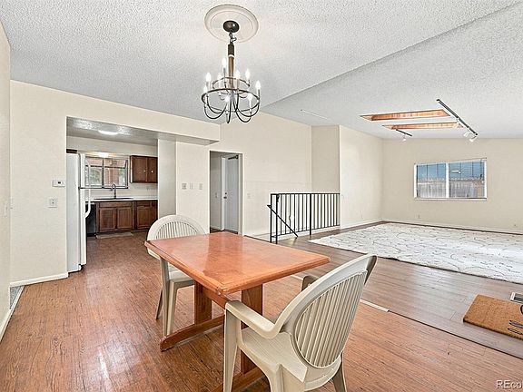 3rd image of 3748 S Mission Parkway