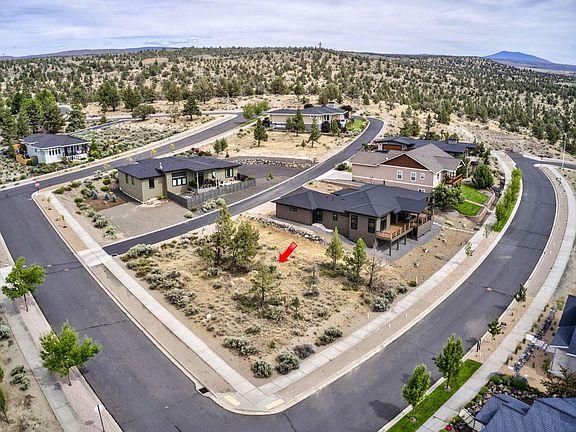 2nd image of SE Manzanita Dr Lot 1