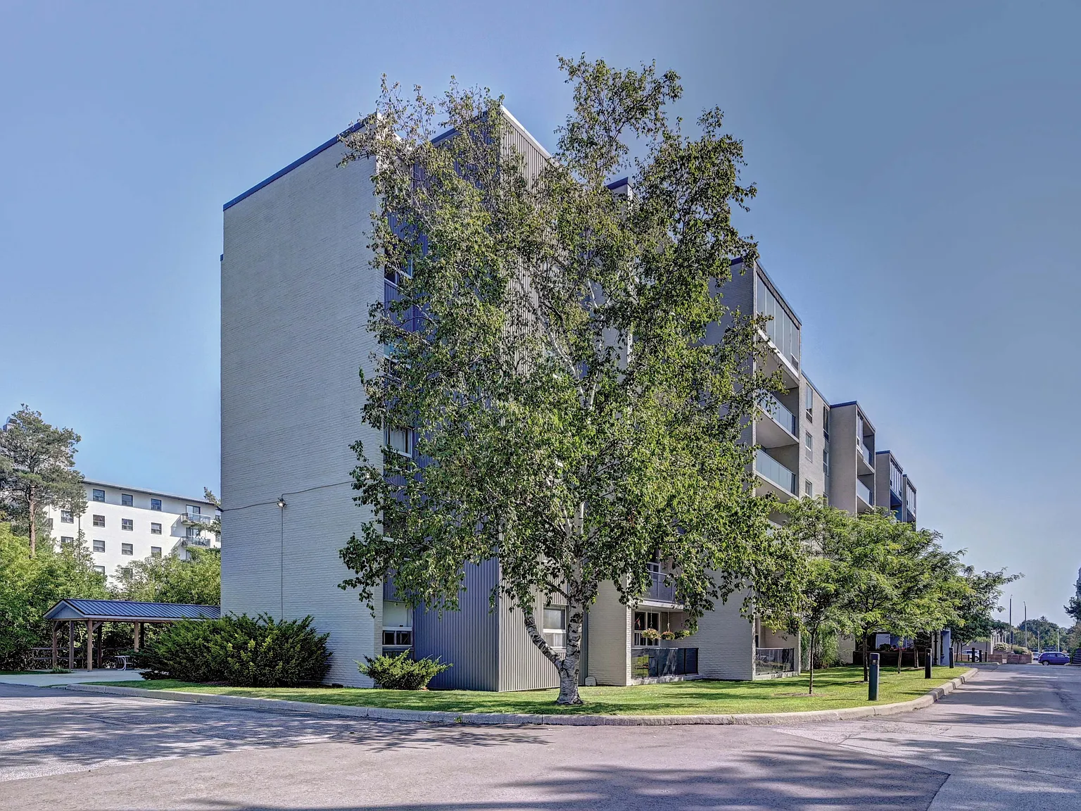Somerset Place Apartments - Cambridge — Photo 3