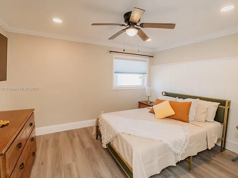 9675 SW Anchor Dr — Photo 25