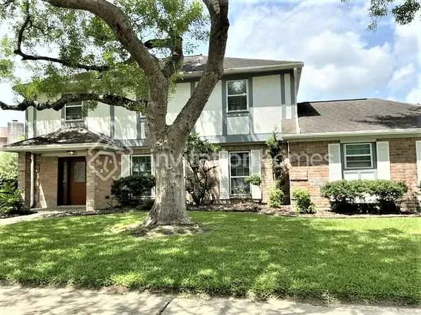 105 Saint Andrews Dr, Friendswood, TX 77546