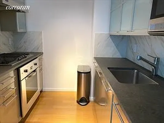 Rented by Corcoran | media 14