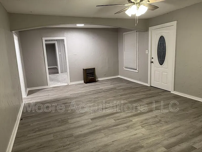 500 W Burrell St — Photo 23