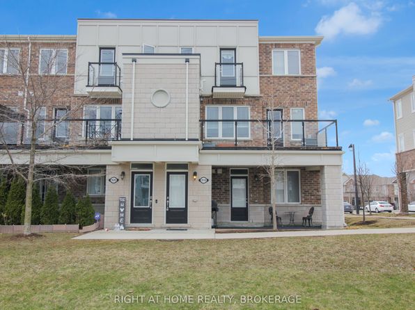 918 Apple Hill Ln #77, Kitchener, ON N2R 0L7