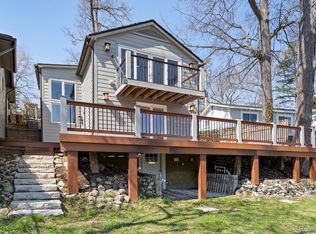 561 Bellevue Ave, Lake Orion, MI