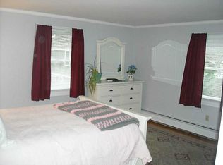 135 Reservoir Rd #1, Middletown, RI 02842