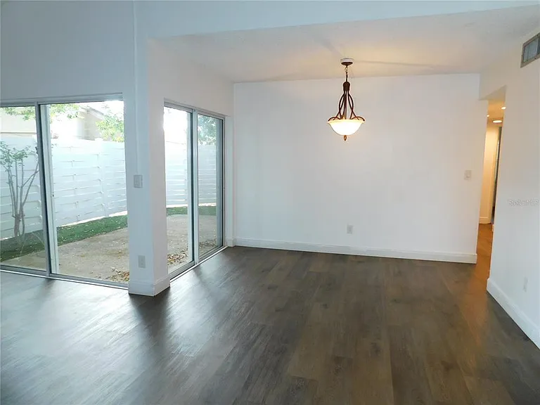 2561 Forest Run Ct — Photo 3