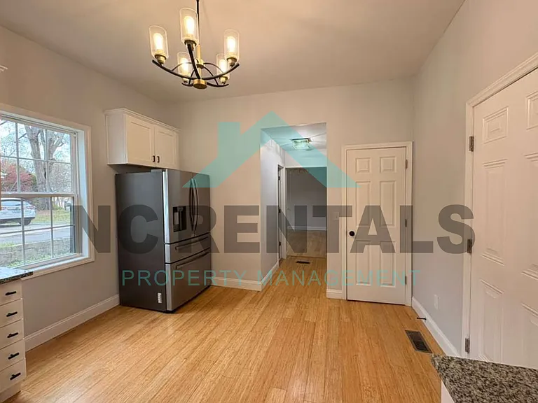 234 S Academy St — Photo 9