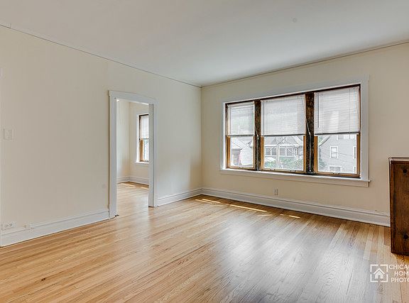 3rd image of 5551 S Kimbark Ave APT 14
