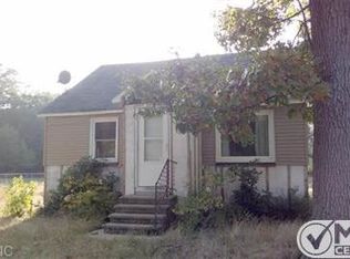 1215 S Carr Rd, Muskegon, MI 49442