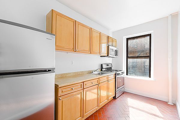 1st image of 55 Payson Ave APT 2b