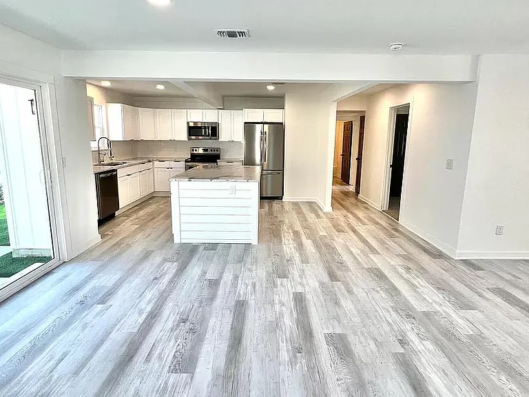 713 Cypress Dr — Photo 10