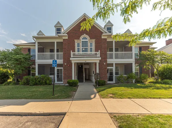1042 W Summerfield Glen Cir, Ann Arbor, MI 48103