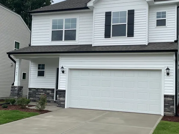 2105 Seneca Dr, Raleigh, NC 27604