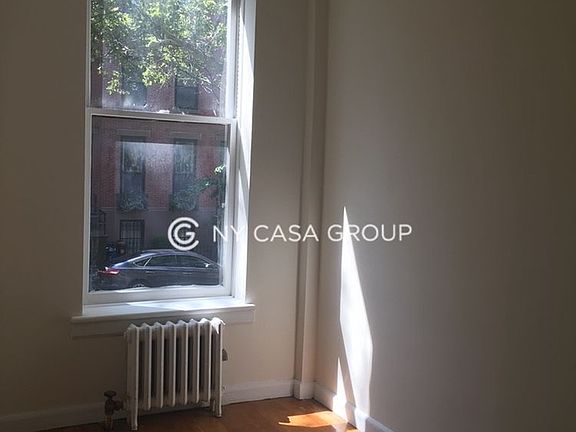 2nd image of 87 Joralemon St APT 3A