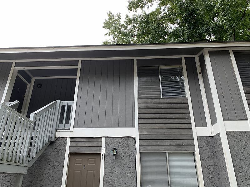 1st image of 721 Pointe Ct #C