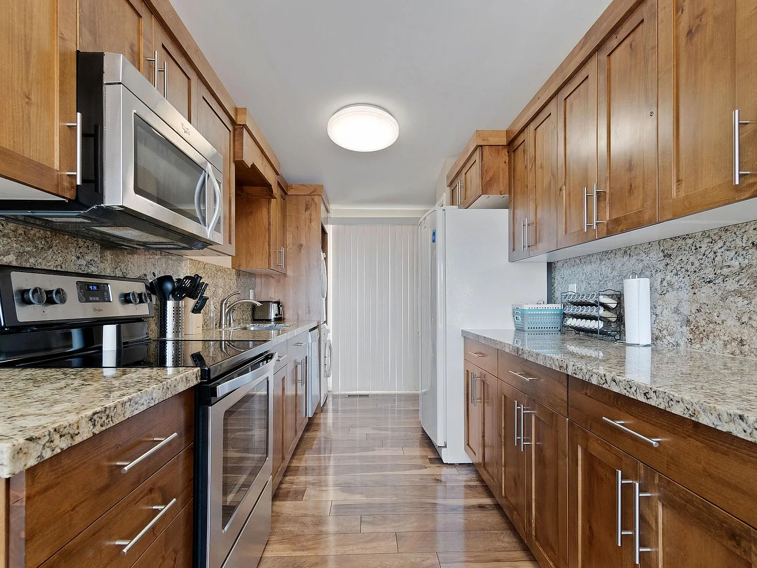 3 bed, 1690 sqft, $2,900 — Photo 3