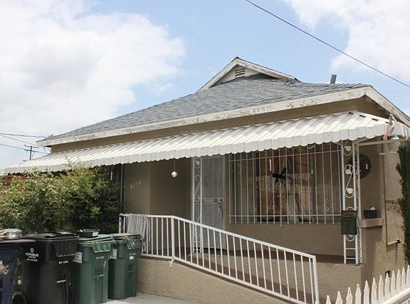 4th image of 8736 Holmes Ave