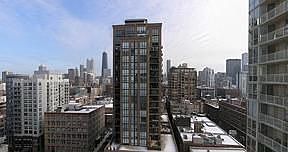 5th image of 653 N Kingsbury St APT 1507