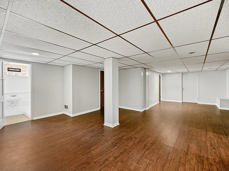 1723 Tuxworth Ave — Photo 5