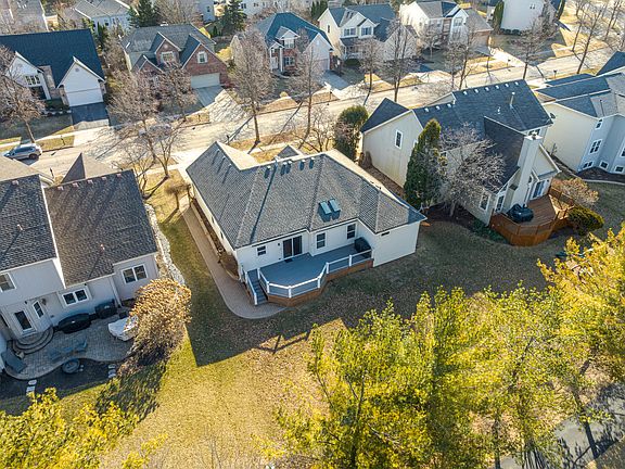 5th image of 704 Lake Ridge Dr