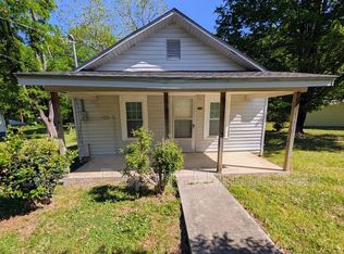 712 S Kirkman St, Liberty, NC 27298