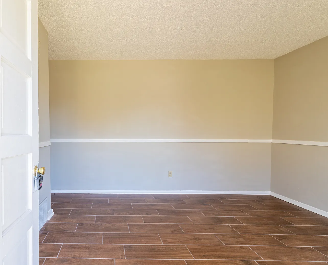 6560 Greenbriar Drive - D - 1 — Photo 3