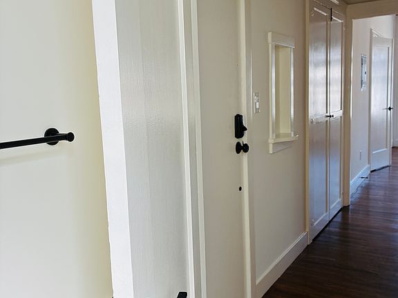 3rd image of 3145 Octavia St #15