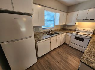 6214 54th Ave N APT 204, Saint Petersburg, FL 33709