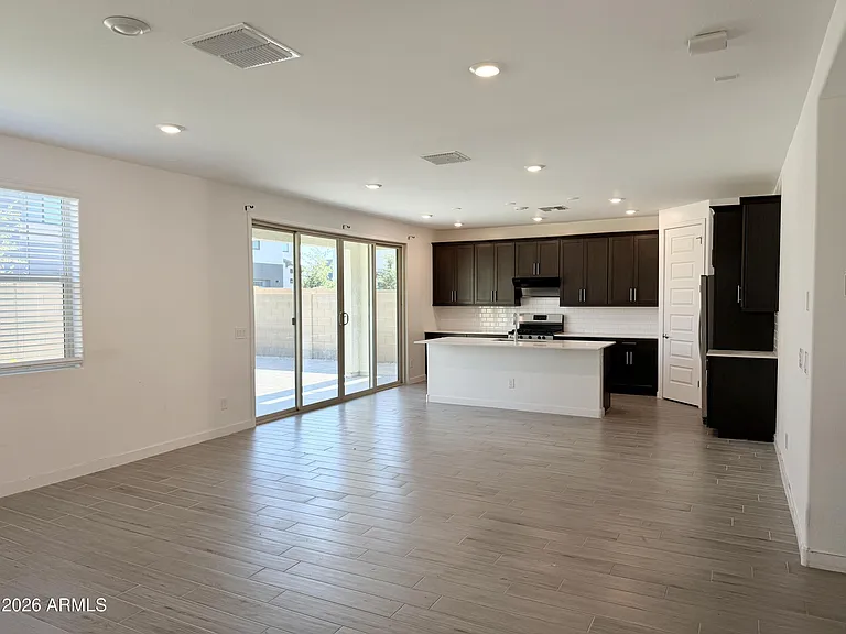 1150 E Armstrong Way — Photo 3