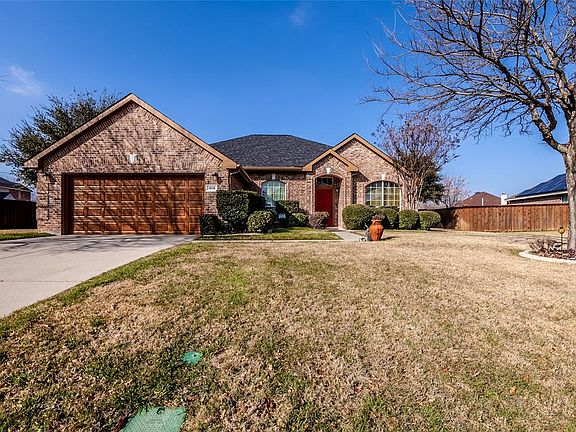 2nd image of 1019 Parkwood Dr