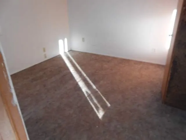 2 bed, $950 — Photo 4