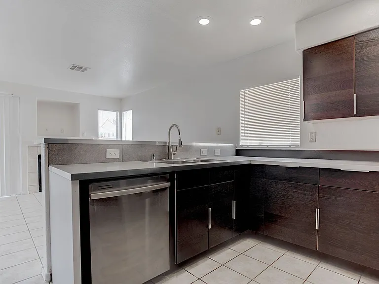 7736 Haskell Flats Dr — Photo 23