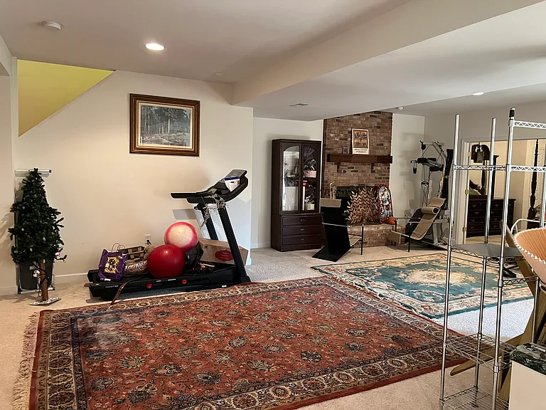 6773 Dickerson Rd — Photo 15