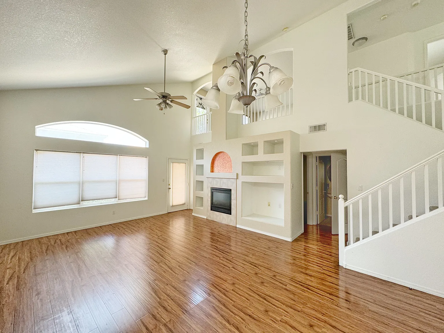 3 bed, 2087 sqft, $2,600 — Photo 3