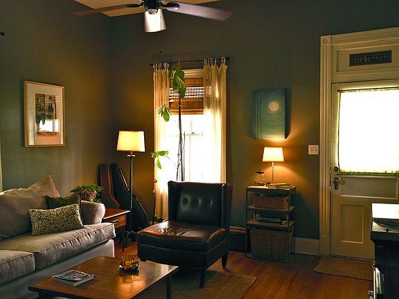 4th image of 211 Kern Pl